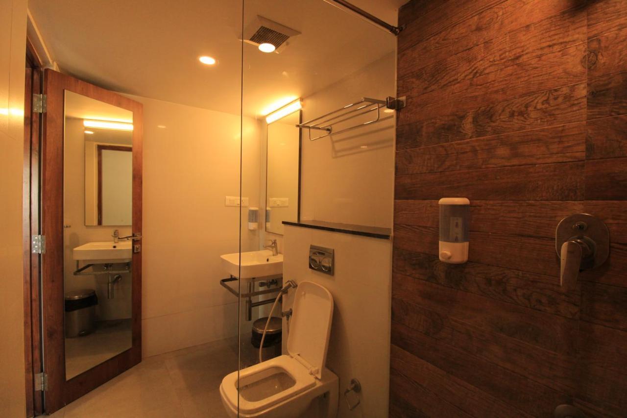 Arunaa Inn Airport Hotel,Chennai Exterior photo